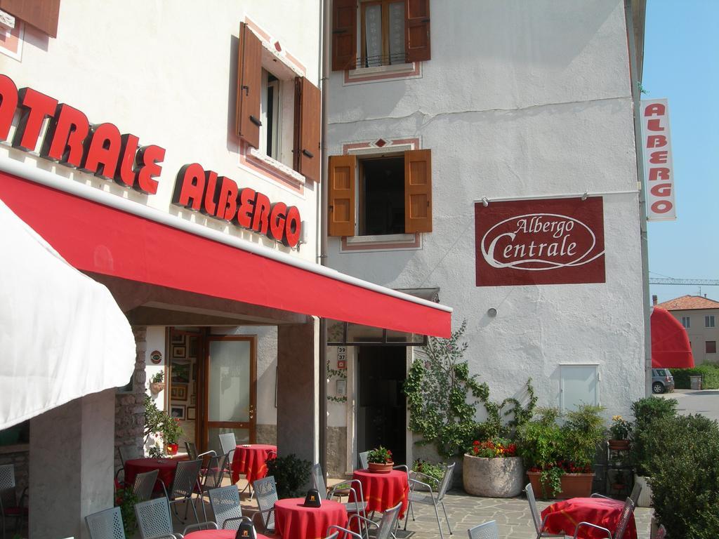 Albergo Centrale San Zeno di Montagna Exterior foto
